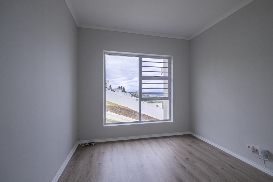 4 Bedroom Property for Sale in Seaview Eastern Cape